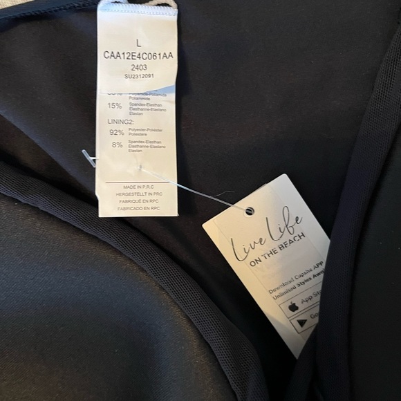 Cupshe Black Halter One Piece Swimsuit with Ruching - Picture 9 of 13